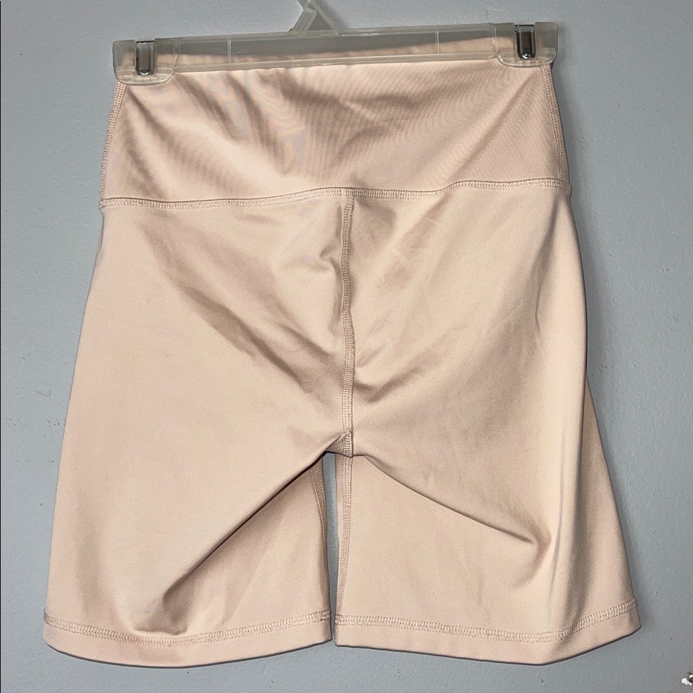 Reformation EcoMove Athletic shorts - Picture 2 of 3